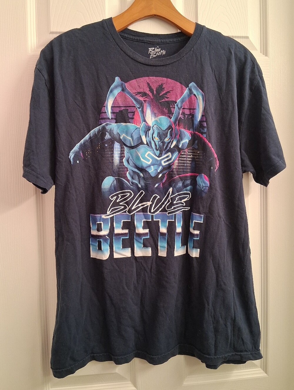 Blue Beetle T Shirt Large